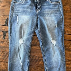 Maurices Distressed Skinny Jeans Women’s Large Short | Mid Wash Stretch Denim